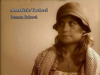 Geile Blondine wird von ihrem Lehrer hart bestraft