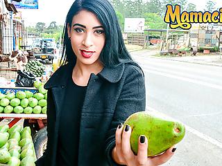 Latina Teen Anetta Young beim ersten Pornodreh in hd