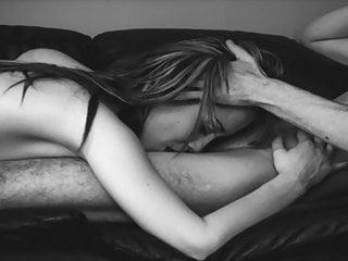 Schwanzküssen und romantischer Sex mit einer schönen Frau