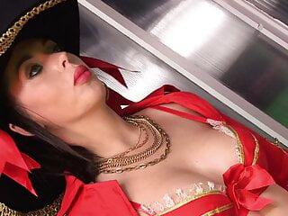 Klassische Lady lässt sich von ihrem Mann den Schwanz lutschen