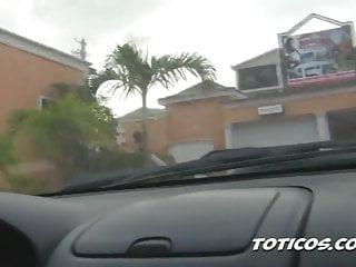 Schwarze Hure mit gigantischen Titten - schwarzes Luder fickt mit zwei Kerlen