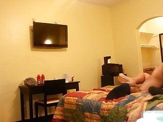 Latina Cuckold Sex mit dem Gärtner