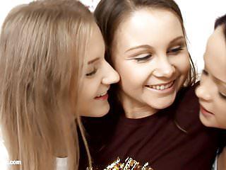 Lesben Angelina dulce und Malia im sapphic