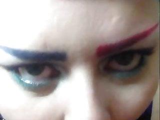 Bbw bläst und schluckt grosse ladung