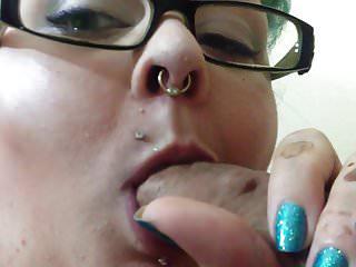 Bbw eggy lutscht Schwanz mit Sperma