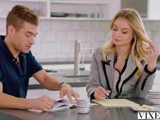 Geile Teens ficken sich die Spalten