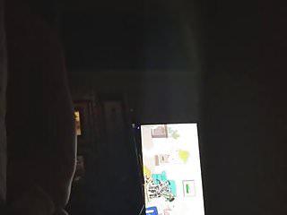 Ehefrau mit netten Arsch wird gefickt