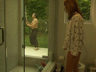 Schöne Brünette mit echten dicken Titten Layla Price beim reiten