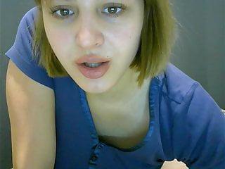 Schwangeres Girl zeigt sich vor der Webcam - Amateurin mit großen Brüsten und sexy Brüsten